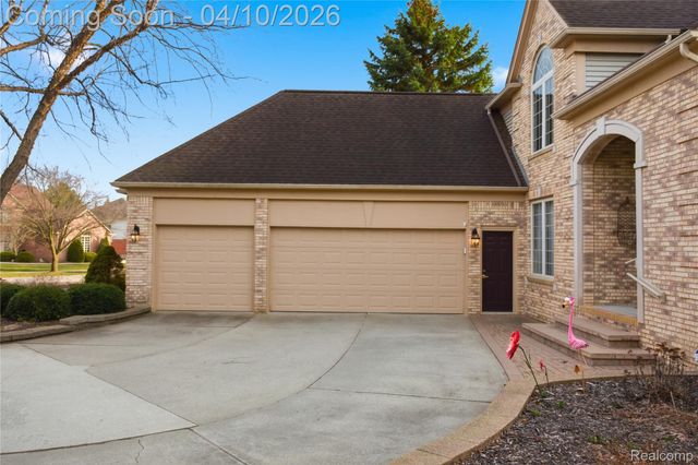 56891 Aberdeen Drive, Shelby Charter Township, MI 48316