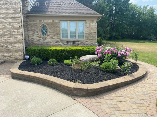 56891 Aberdeen Drive, Shelby Charter Township, MI 48316