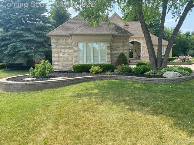 56891 Aberdeen Drive, Shelby Charter Township, MI 48316