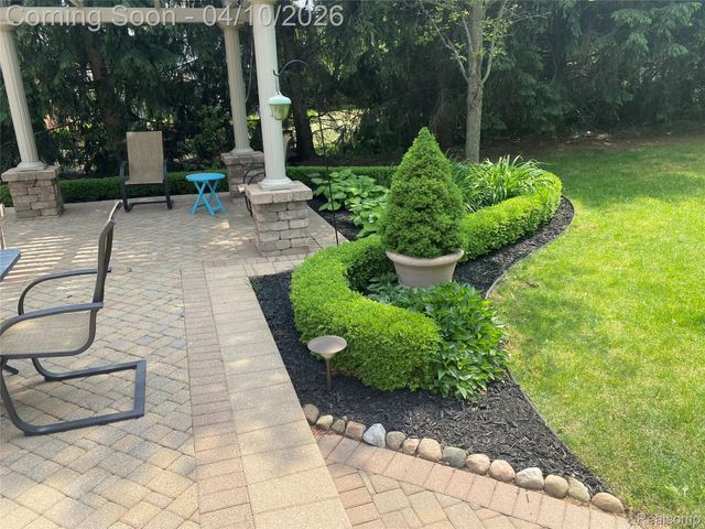 56891 Aberdeen Drive, Shelby Charter Township, MI 48316