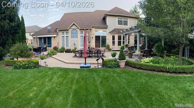 56891 Aberdeen Drive, Shelby Charter Township, MI 48316