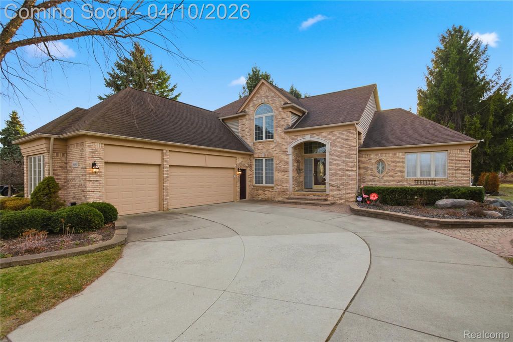 56891 Aberdeen Drive, Shelby Charter Township, MI 48316