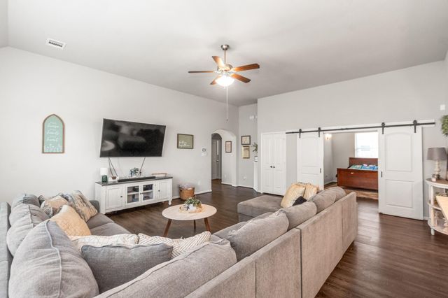 1869 Kenley Way, Alvin, TX 77511