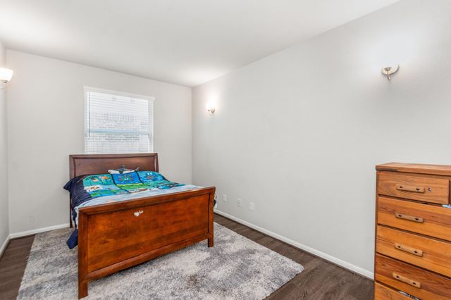 1869 Kenley Way, Alvin, TX 77511