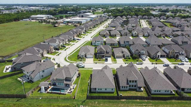 1869 Kenley Way, Alvin, TX 77511