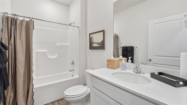 19751 W 201st Street, Spring Hill, KS 66083