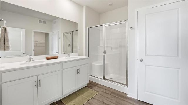 19751 W 201st Street, Spring Hill, KS 66083