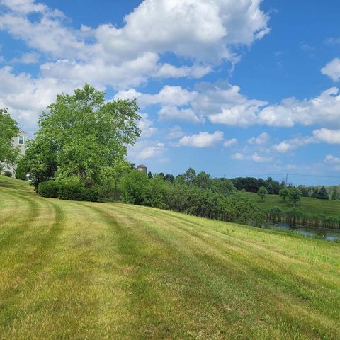2097 WILLOW POND WAY, Grafton, WI 53024