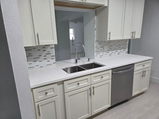 6970 NW 17th Court, Margate, FL 33063