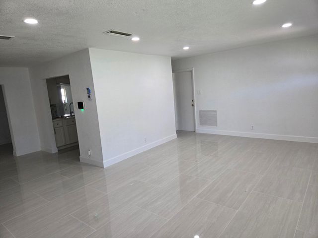 6970 NW 17th Court, Margate, FL 33063