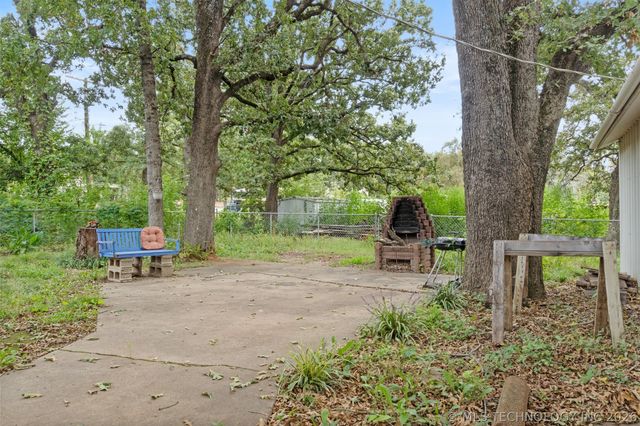 32 Quail Drive, Mead, OK 74701