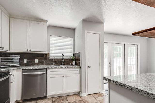 16330 Many Trees Lane, Conroe, TX 77302