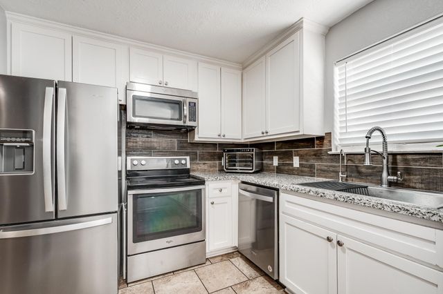 16330 Many Trees Lane, Conroe, TX 77302