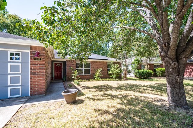 16330 Many Trees Lane, Conroe, TX 77302