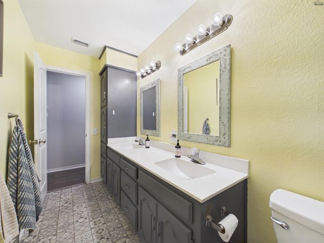 2906 CROMWELL AVENUE, Wichita Falls, TX 76309