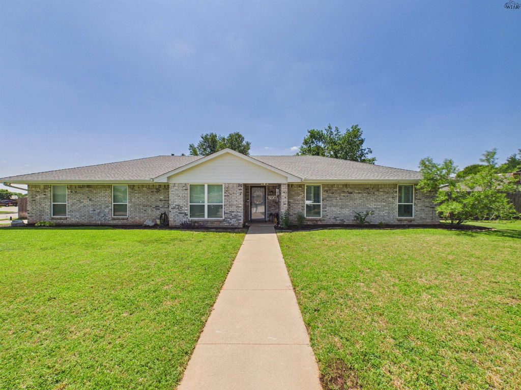 2906 CROMWELL AVENUE, Wichita Falls, TX 76309
