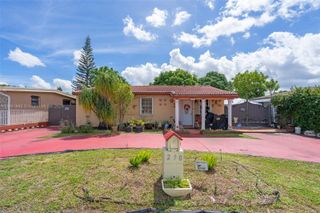 230 E 62nd St, Hialeah, FL 33013