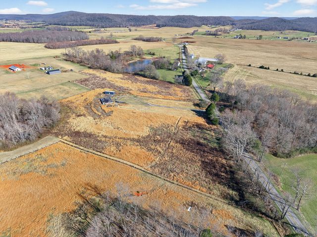 4956 Franks Ferry Rd, Sparta, TN 38583