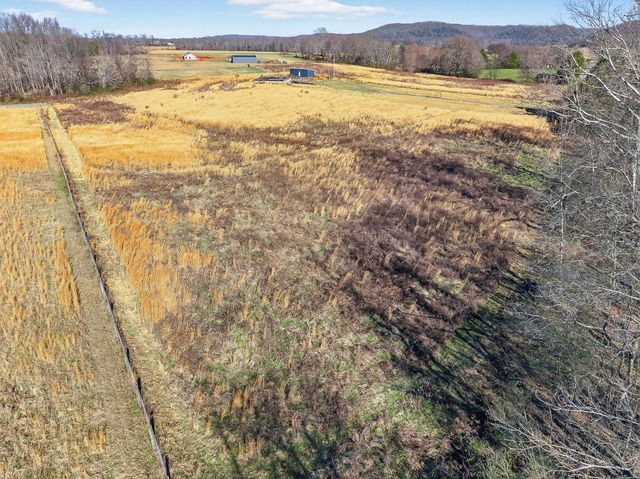 4956 Franks Ferry Rd, Sparta, TN 38583