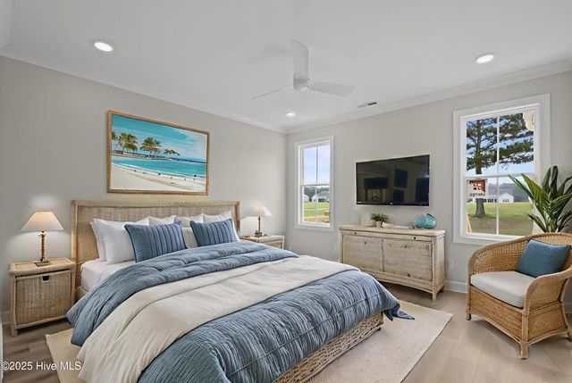 317 Taylorwood Drive, Beaufort, NC 28516