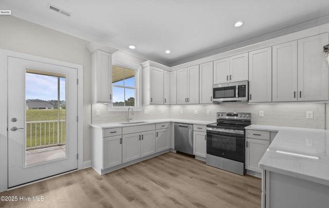 317 Taylorwood Drive, Beaufort, NC 28516