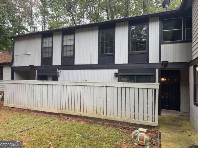 1413 STONE MILL Trace, Stone Mountain, GA 30083