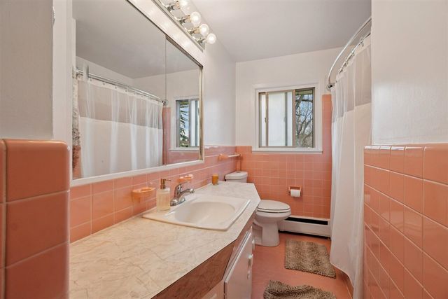 286 Lawson Street, Saline, MI 48176