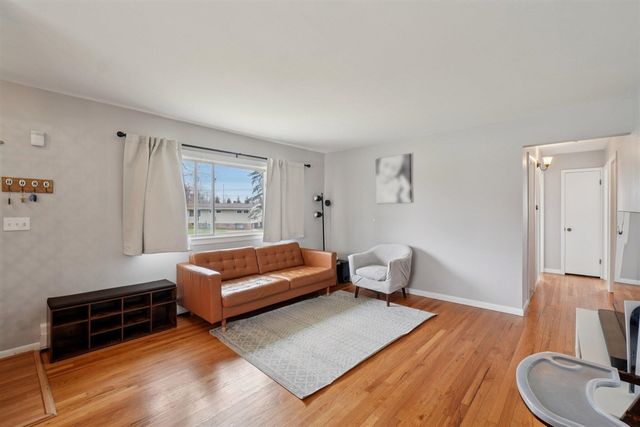 286 Lawson Street, Saline, MI 48176