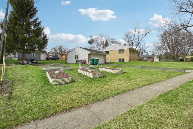 286 Lawson Street, Saline, MI 48176