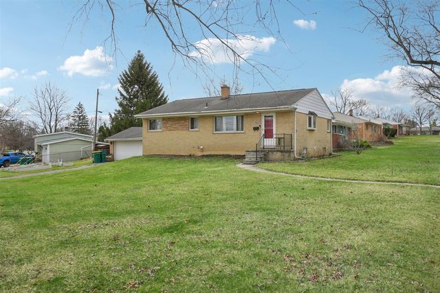 286 Lawson Street, Saline, MI 48176