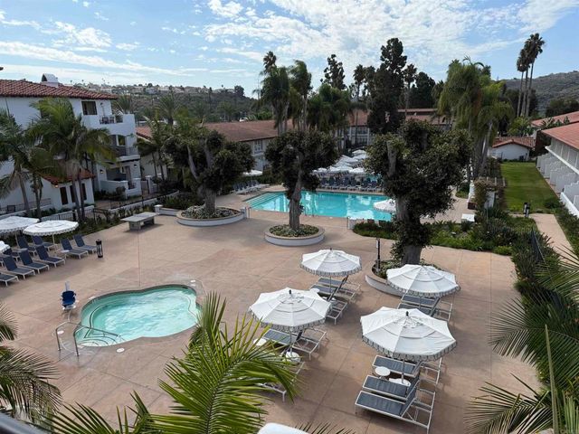 7323 Estrella De Mar Road 47, Carlsbad, CA 92009