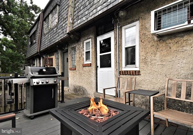 7805 SPRING AVE, Elkins Park, PA 19027