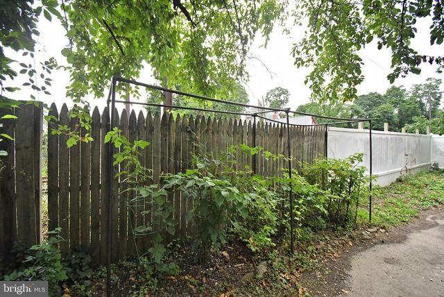 7805 SPRING AVE, Elkins Park, PA 19027