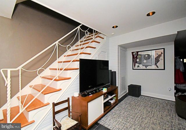 7805 SPRING AVE, Elkins Park, PA 19027