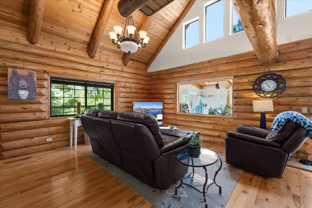 487 Wagon Trail, Jacksonville, OR 97530