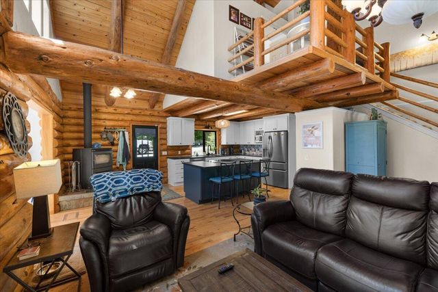 487 Wagon Trail, Jacksonville, OR 97530