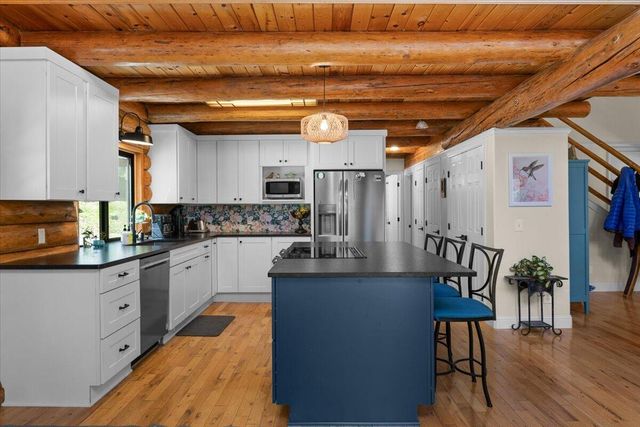 487 Wagon Trail, Jacksonville, OR 97530