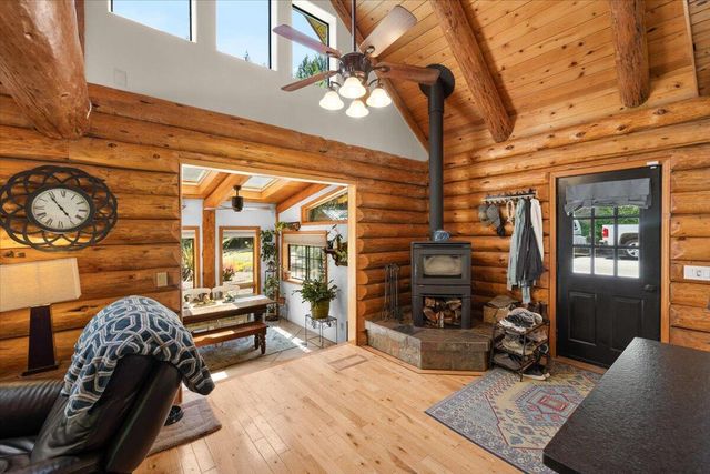 487 Wagon Trail, Jacksonville, OR 97530