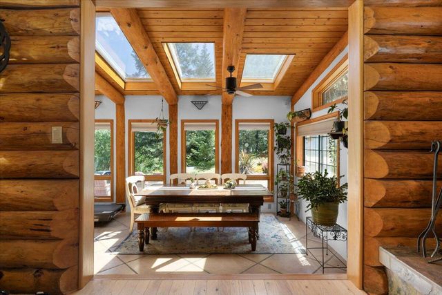 487 Wagon Trail, Jacksonville, OR 97530