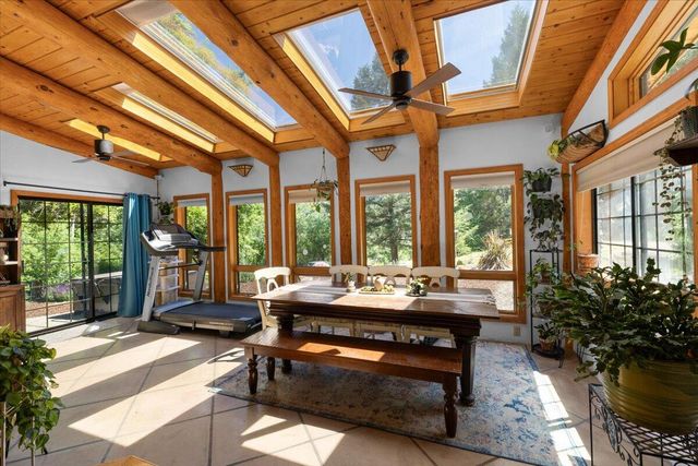 487 Wagon Trail, Jacksonville, OR 97530