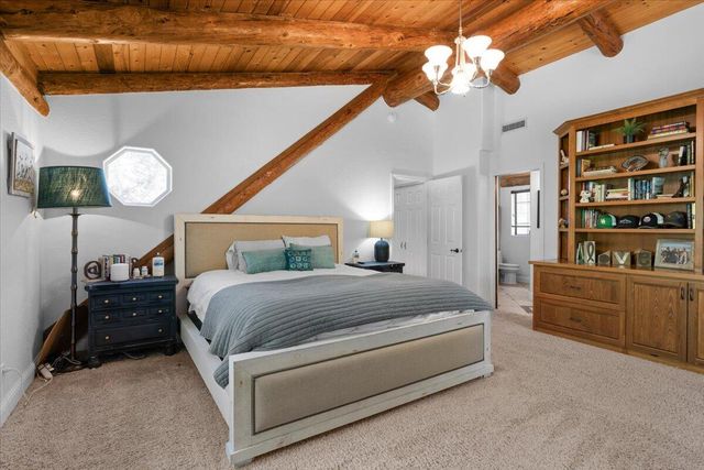 487 Wagon Trail, Jacksonville, OR 97530