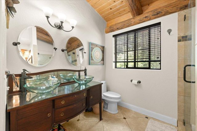 487 Wagon Trail, Jacksonville, OR 97530