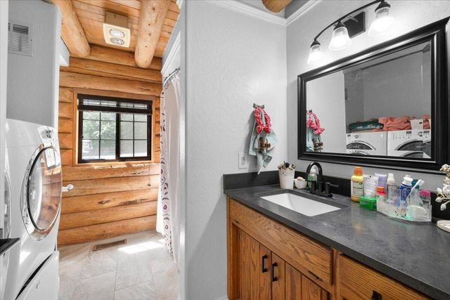 487 Wagon Trail, Jacksonville, OR 97530