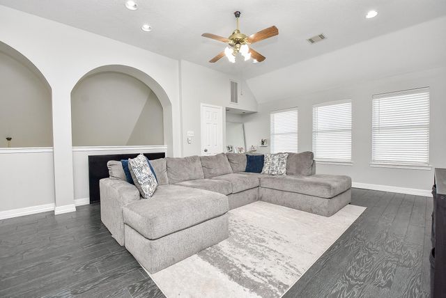 2110 Five Iron Drive, Houston, TX 77089