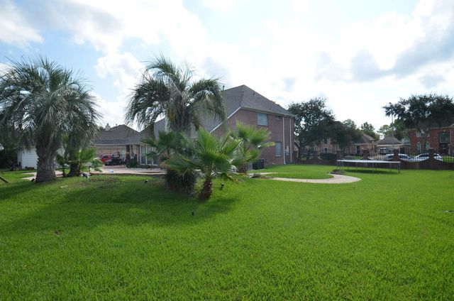 2110 Five Iron Drive, Houston, TX 77089