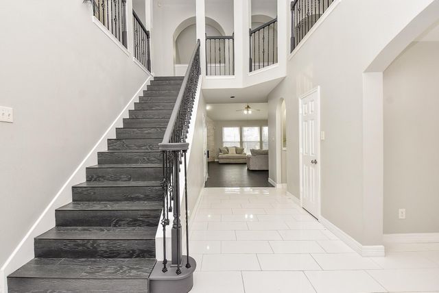 2110 Five Iron Drive, Houston, TX 77089