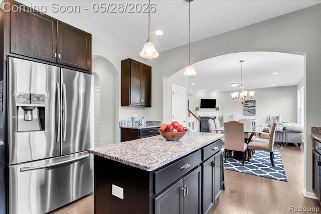 2904 Secret Way, Commerce Twp, MI 48390