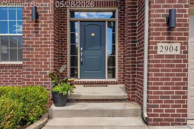 2904 Secret Way, Commerce Twp, MI 48390