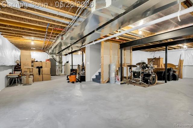 2904 Secret Way, Commerce Twp, MI 48390