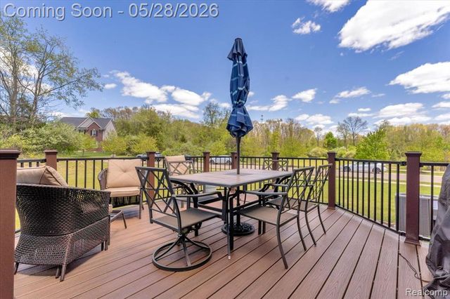2904 Secret Way, Commerce Twp, MI 48390